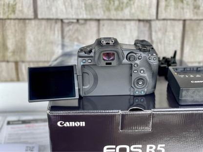 Canon EOS R5 8K mirrorless camera