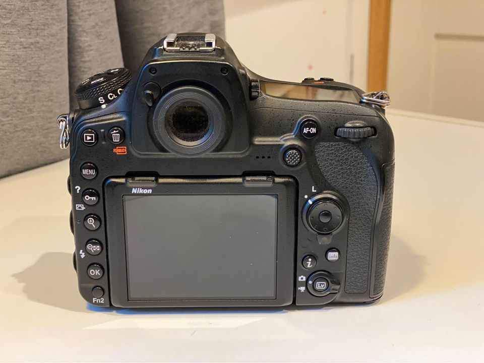 Light Used Nikon D850 - Black (Body Only)